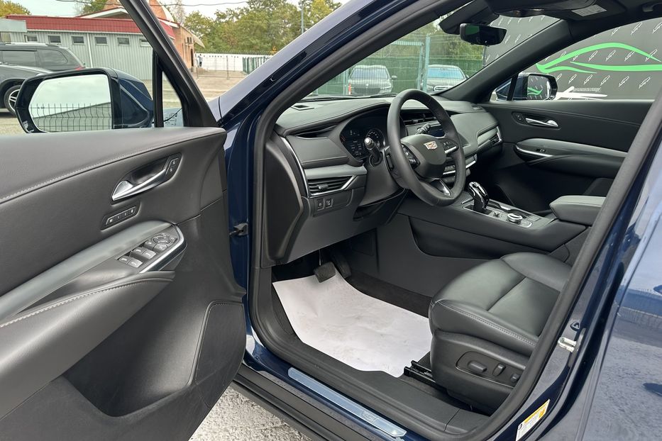 Продам Cadillac XTS XT4  350T AWD 2022 года в Киеве