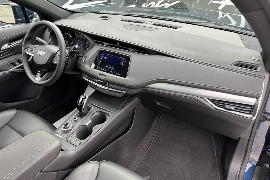 Продам Cadillac XTS XT4  350T AWD 2022 года в Киеве