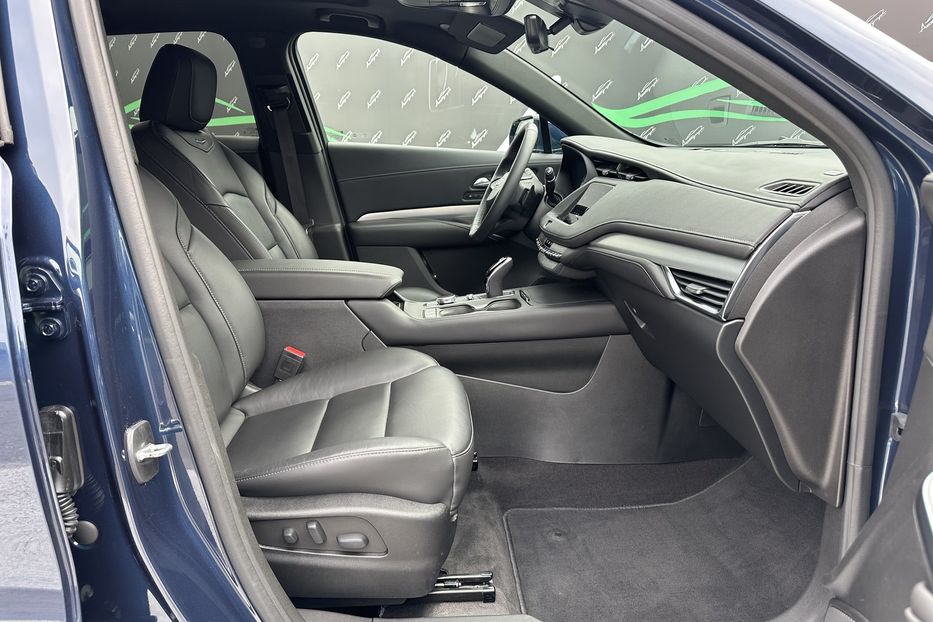 Продам Cadillac XTS XT4  350T AWD 2022 года в Киеве