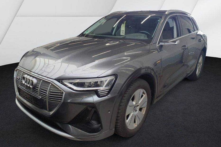 Продам Audi E-Tron S line55 300 v7890 2020 года в Луцке