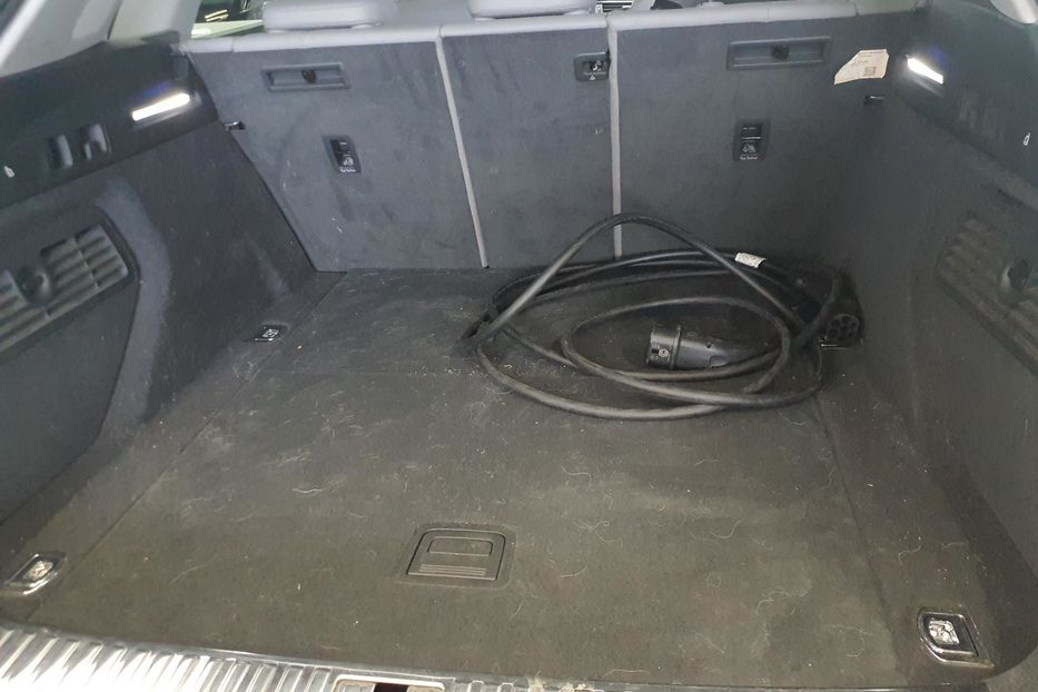 Продам Audi E-Tron S line55 300 v7890 2020 года в Луцке