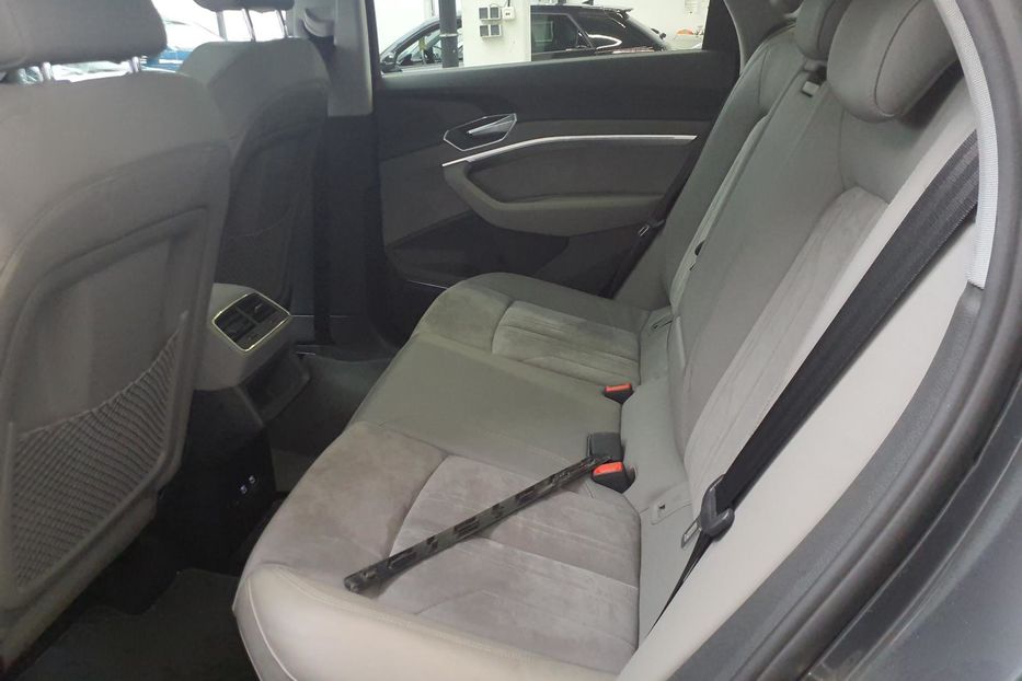 Продам Audi E-Tron S line55 300 v7890 2020 года в Луцке