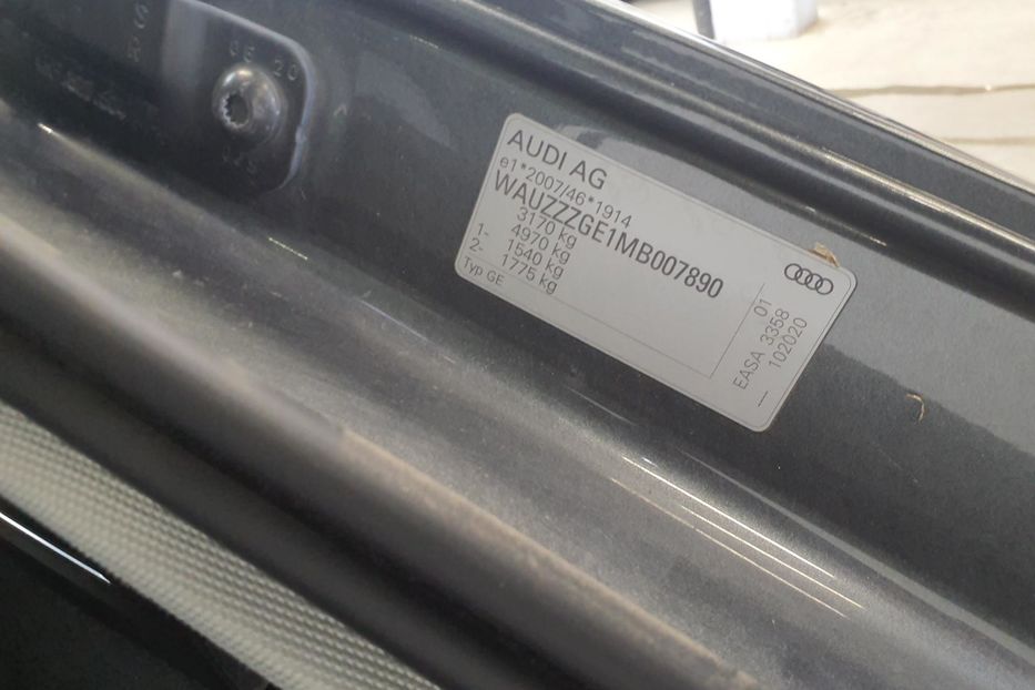 Продам Audi E-Tron S line55 300 v7890 2020 года в Луцке