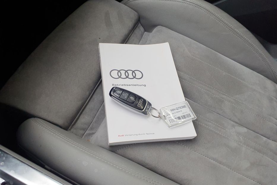 Продам Audi E-Tron S line55 300 v7890 2020 года в Луцке