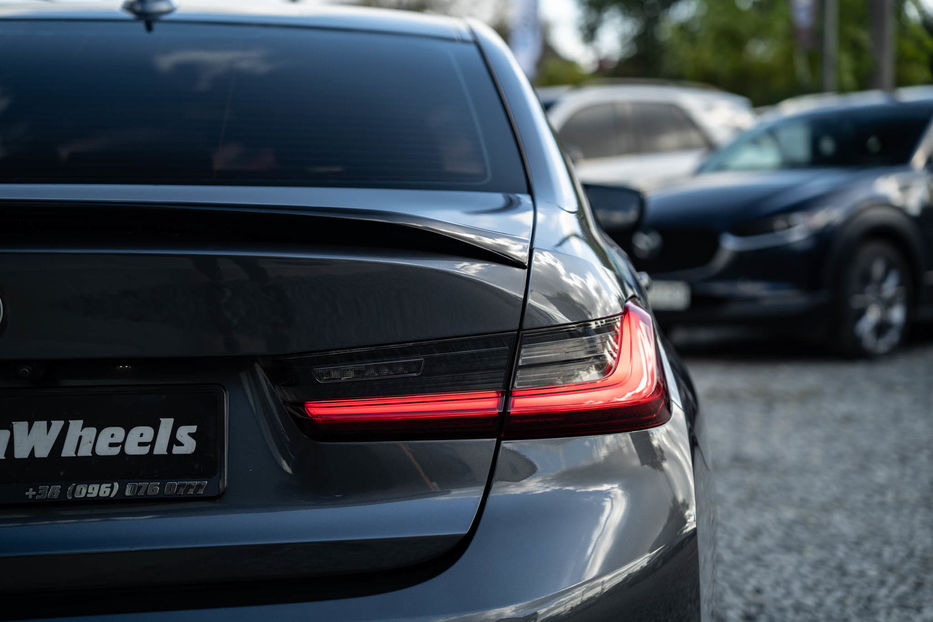 Продам BMW 330 I 2019 года в Черновцах