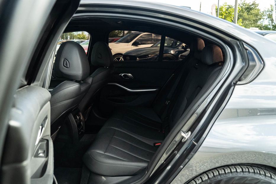 Продам BMW 330 I 2019 года в Черновцах