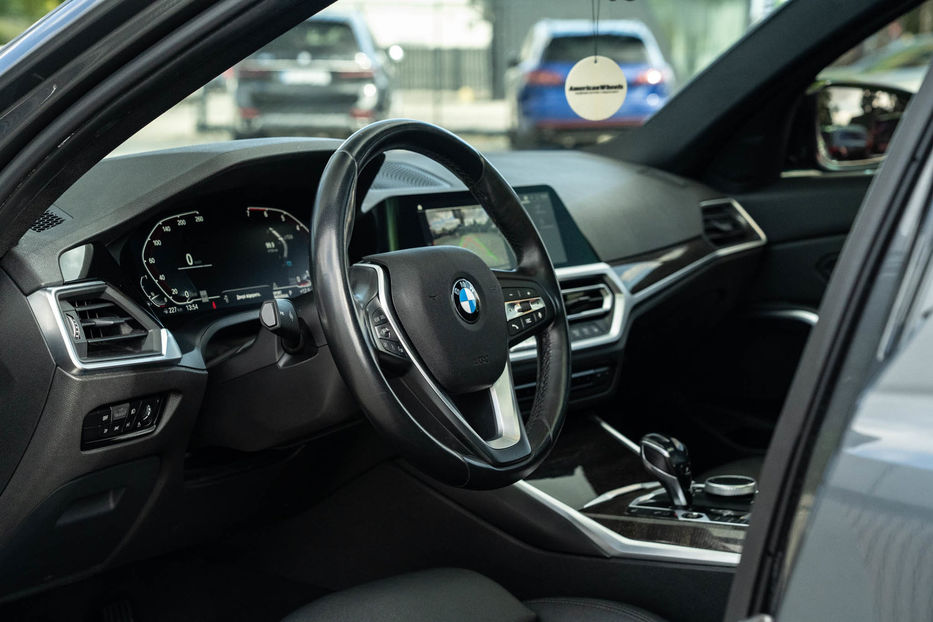 Продам BMW 330 I 2019 года в Черновцах