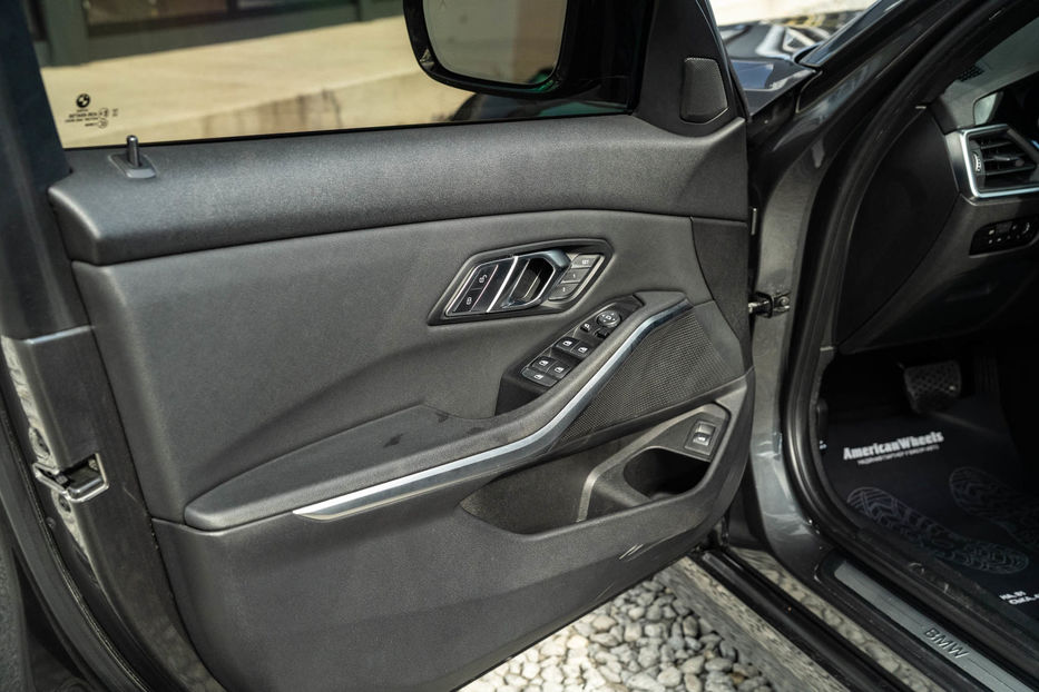 Продам BMW 330 I 2019 года в Черновцах