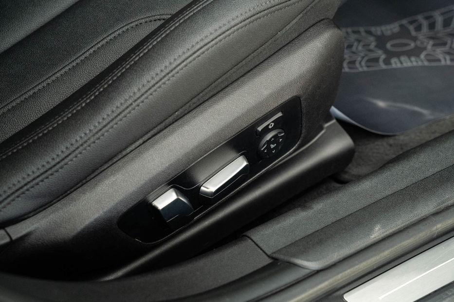 Продам BMW 330 I 2019 года в Черновцах