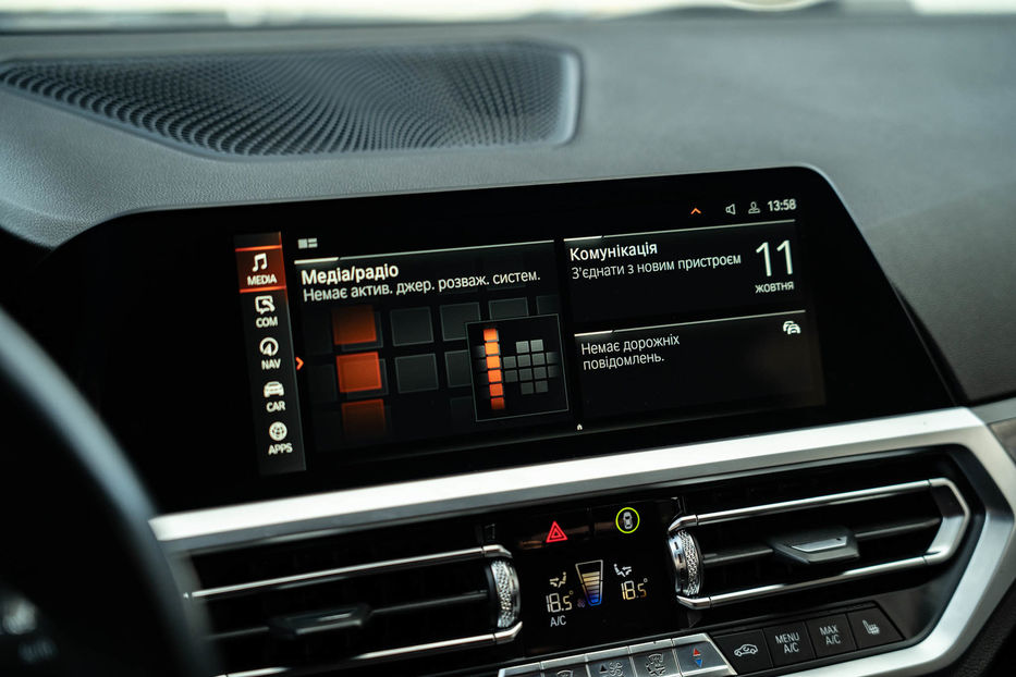 Продам BMW 330 I 2019 года в Черновцах