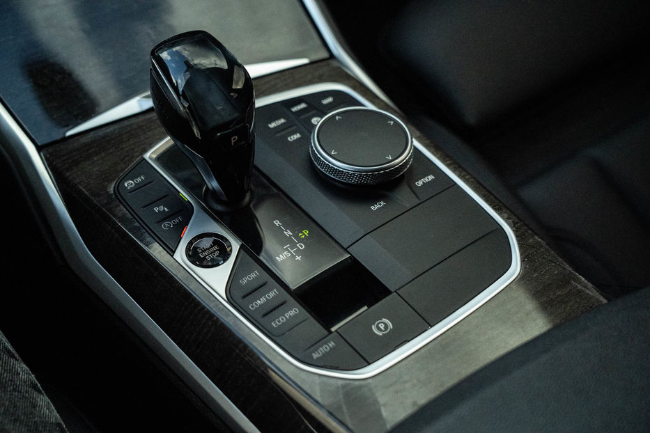 Продам BMW 330 I 2019 года в Черновцах