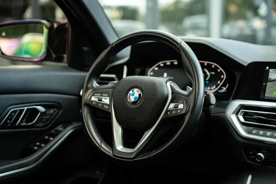 Продам BMW 330 I 2019 года в Черновцах