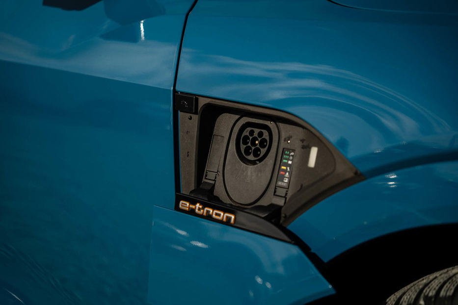 Продам Audi E-Tron SPORTBACK 2020 года в Черновцах