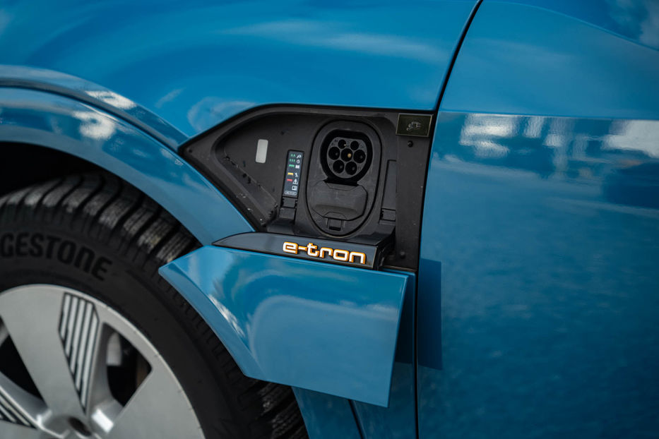 Продам Audi E-Tron SPORTBACK 2020 года в Черновцах