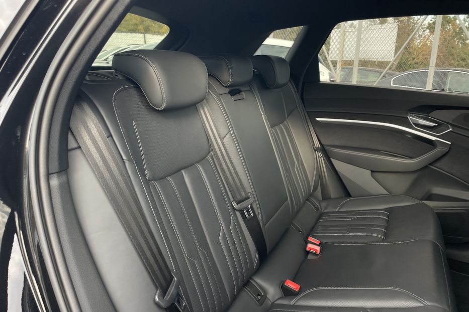 Продам Audi E-Tron 95квт авто у Львові 2021 года в Львове