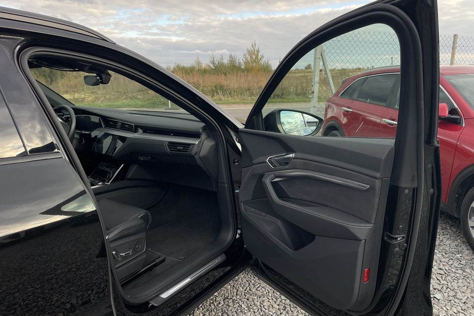 Продам Audi E-Tron 95квт авто у Львові 2021 года в Львове