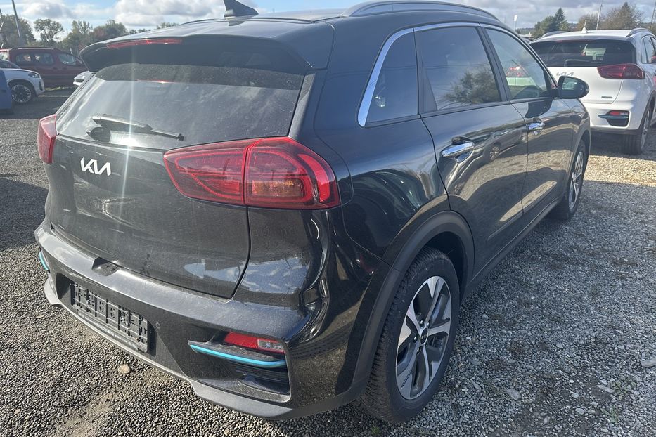 Продам Kia Niro 64квт авто в дорозі 2022 года в Львове