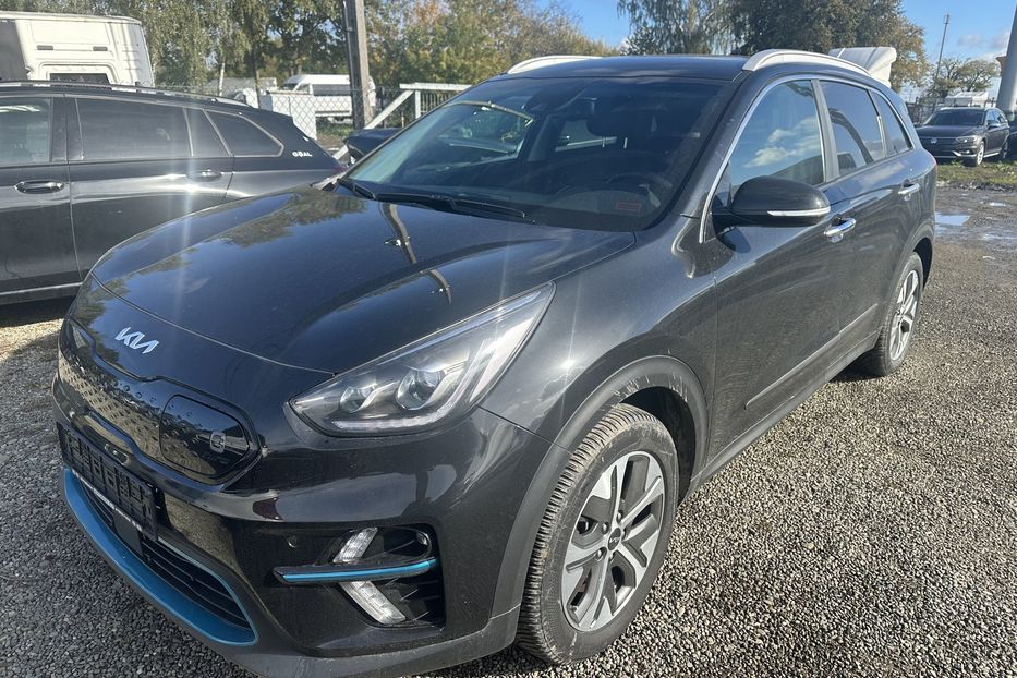 Продам Kia Niro 64квт авто в дорозі 2022 года в Львове