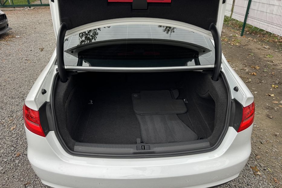 Продам Audi A4 (COMIS) 2012 года в г. Умань, Черкасская область