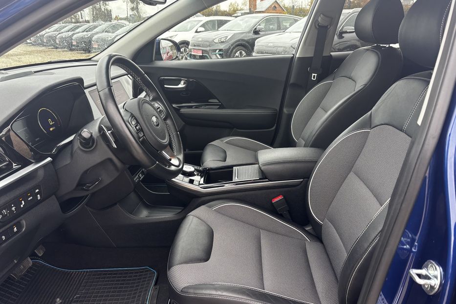 Продам Kia Niro 64квт авто у Львові 2021 года в Львове