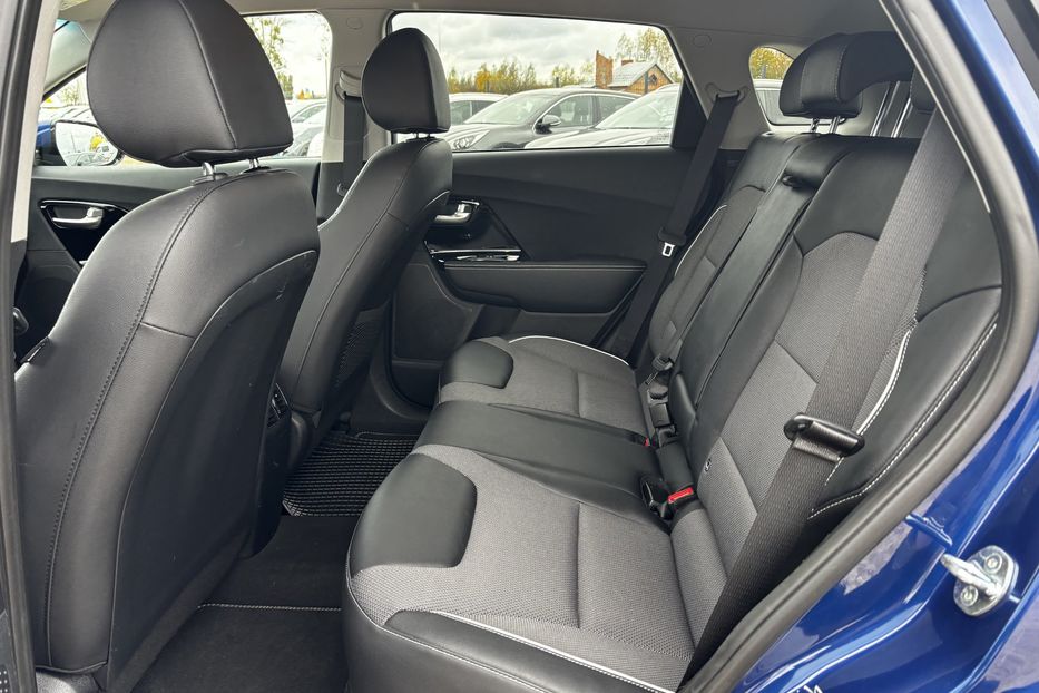 Продам Kia Niro 64квт авто у Львові 2021 года в Львове