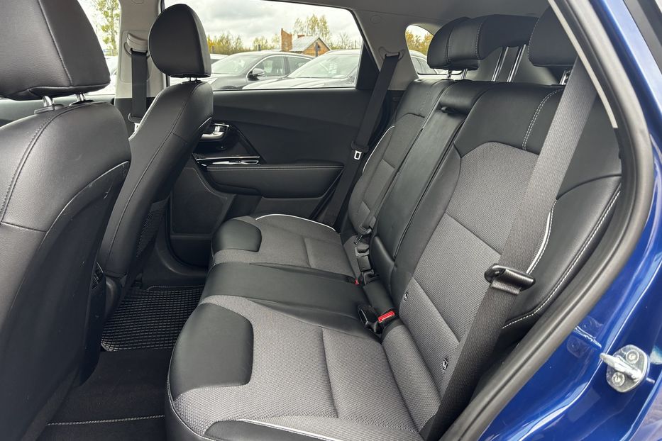 Продам Kia Niro 64квт авто у Львові 2021 года в Львове