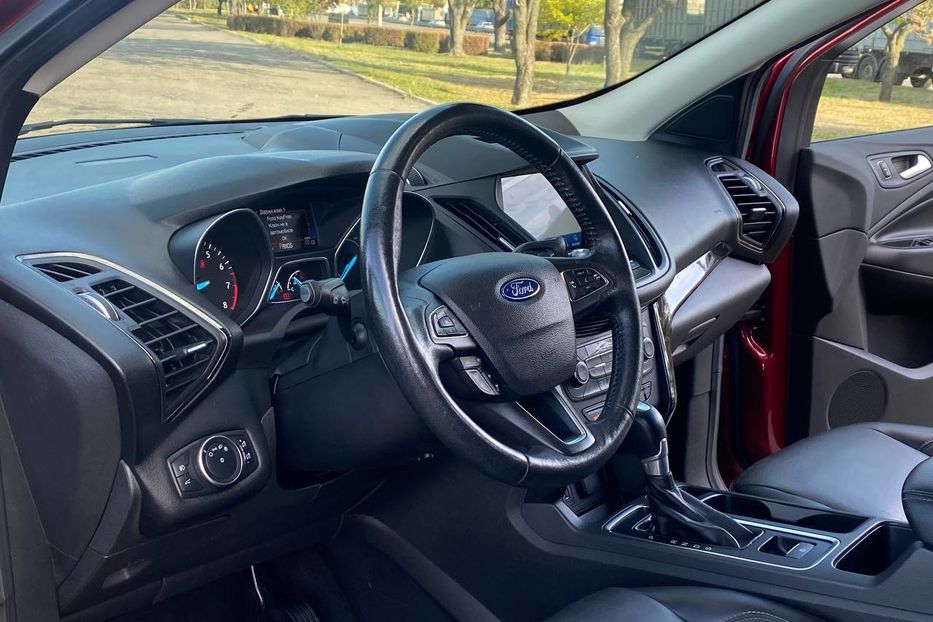 Продам Ford Escape 2016 года в Днепре