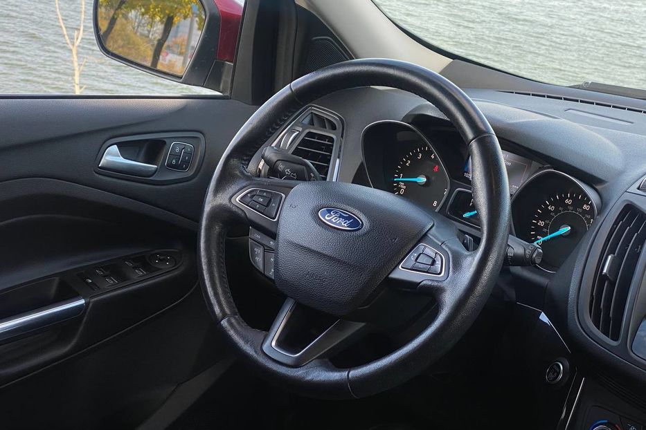 Продам Ford Escape 2016 года в Днепре