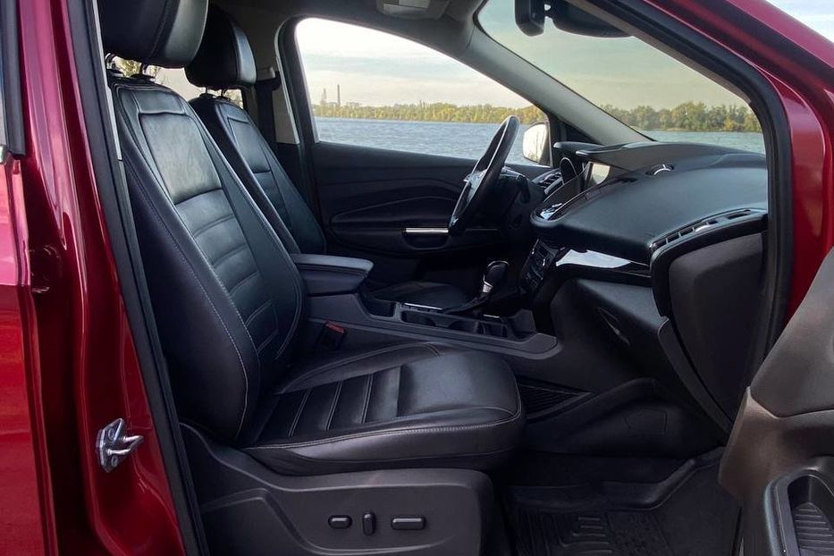 Продам Ford Escape 2016 года в Днепре