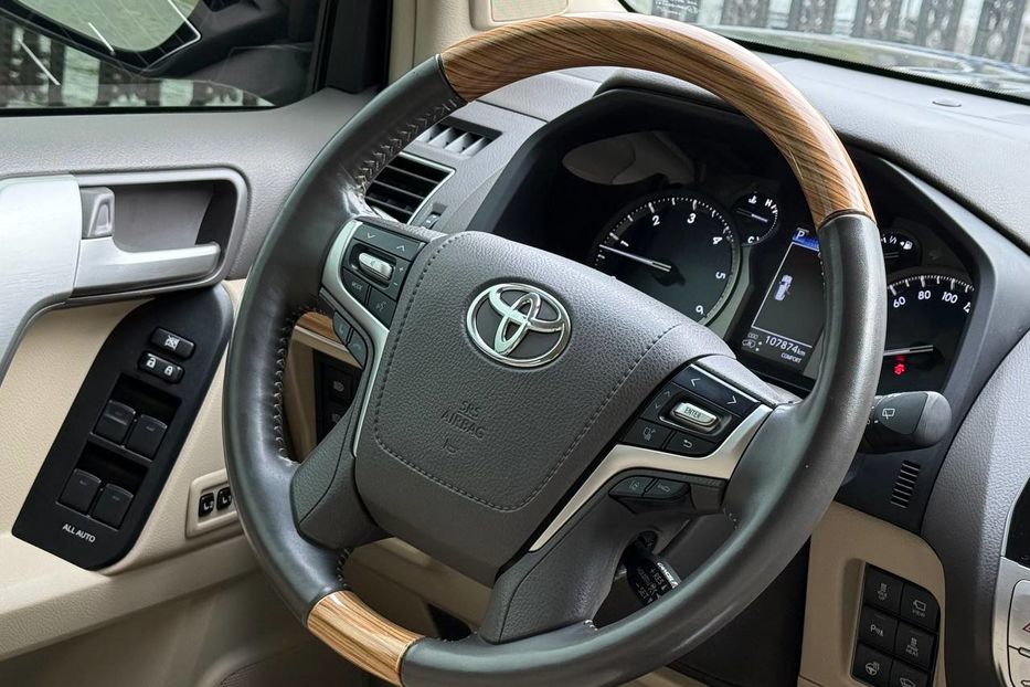 Продам Toyota Land Cruiser Prado 2020 года в Днепре