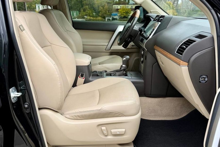 Продам Toyota Land Cruiser Prado 2020 года в Днепре
