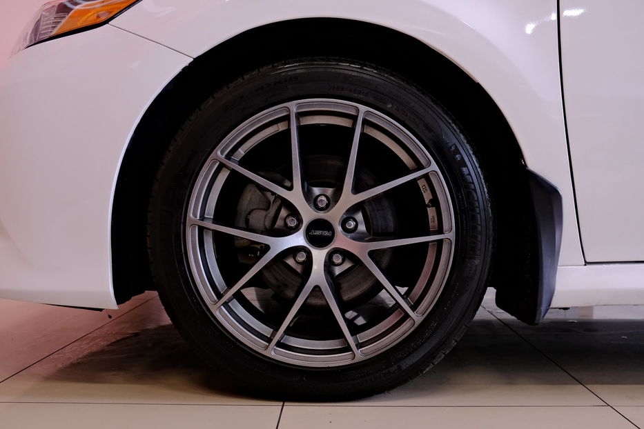 Продам Toyota Camry Hybrid 2019 года в Одессе