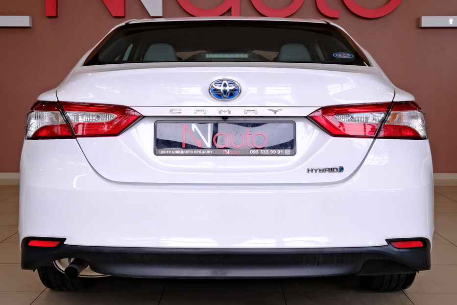 Продам Toyota Camry Hybrid 2019 года в Одессе