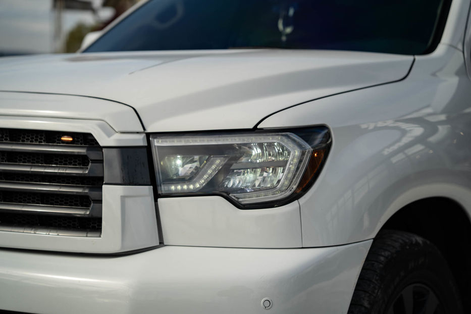 Продам Toyota Sequoia SR5 2018 года в Черновцах