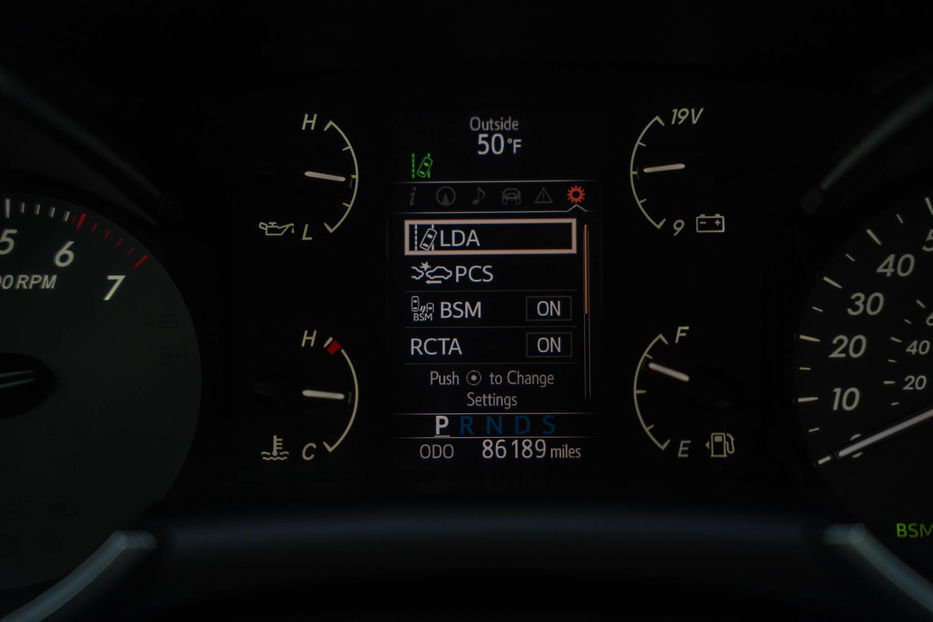 Продам Toyota Sequoia SR5 2018 года в Черновцах