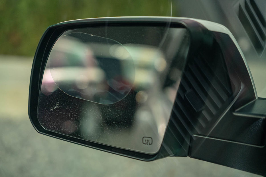 Продам Toyota Sequoia SR5 2018 года в Черновцах