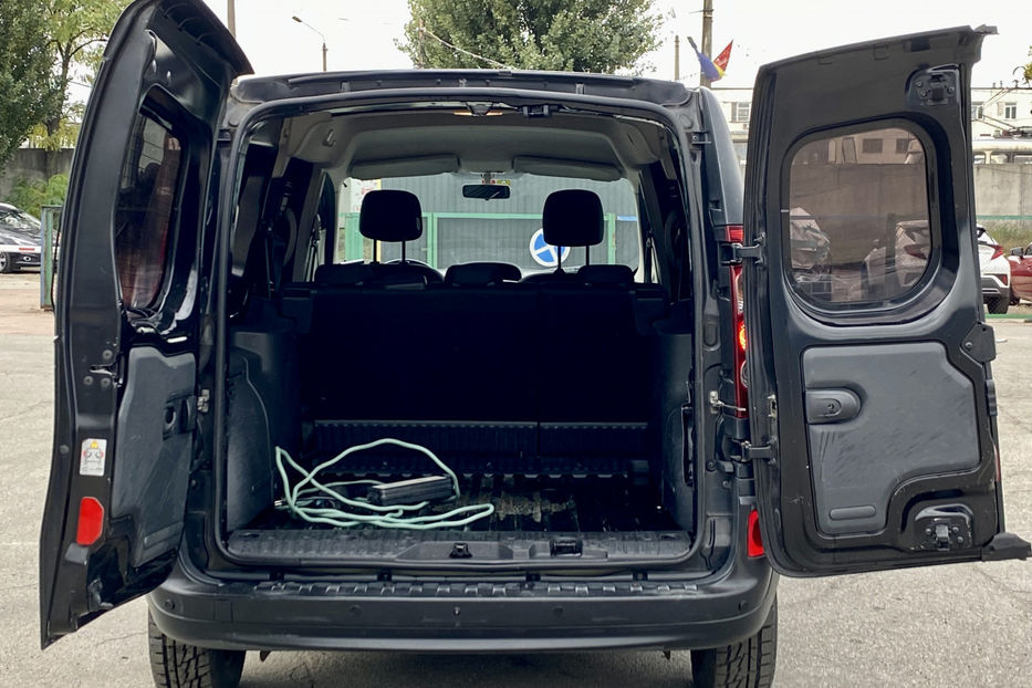 Продам Renault Kangoo пасс. 2012 года в Киеве