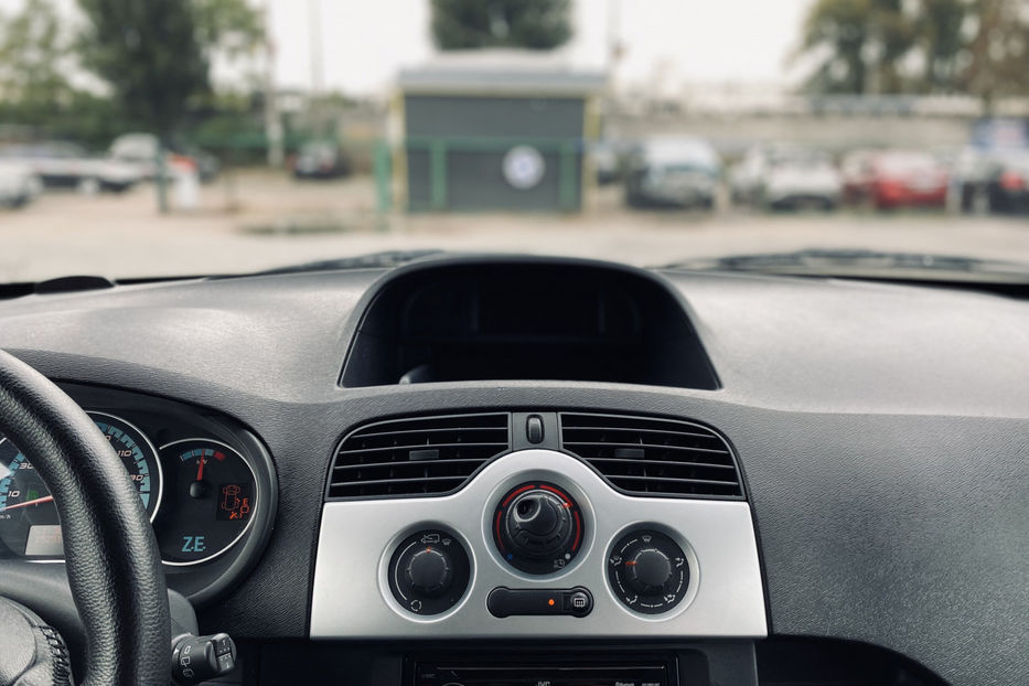 Продам Renault Kangoo пасс. 2012 года в Киеве