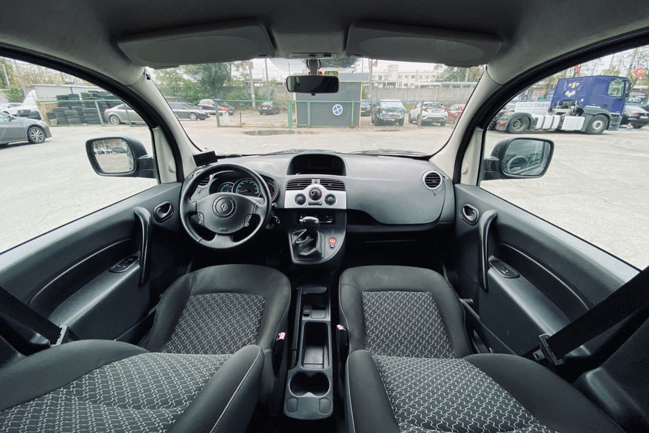 Продам Renault Kangoo пасс. 2012 года в Киеве