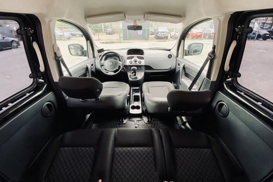 Продам Renault Kangoo пасс. 2012 года в Киеве
