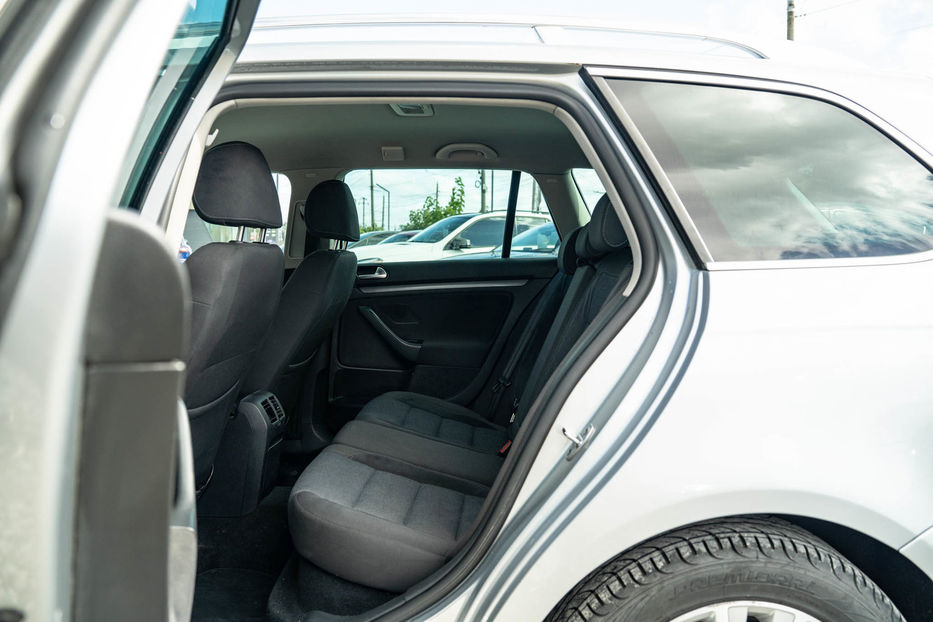 Продам Volkswagen Golf  VI 2011 года в Черновцах