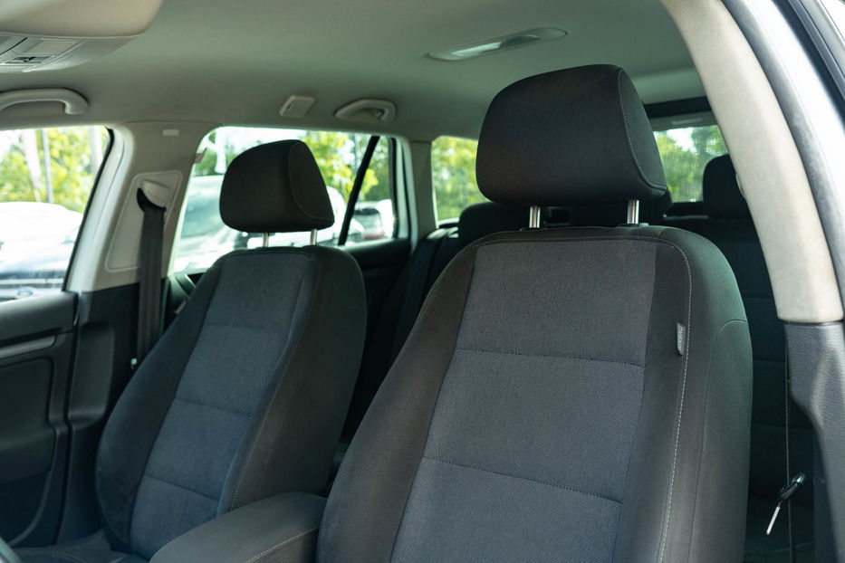 Продам Volkswagen Golf  VI 2011 года в Черновцах