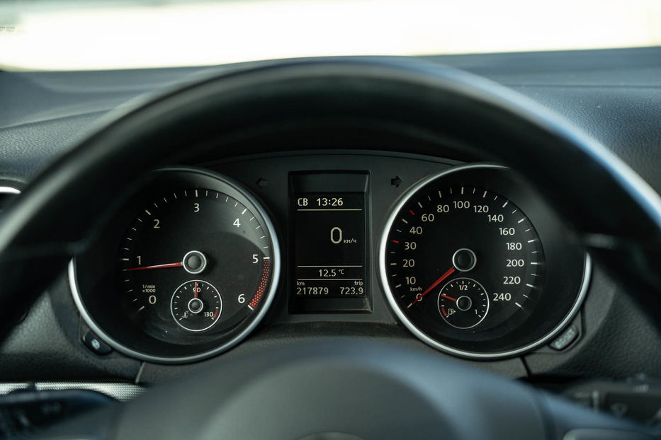 Продам Volkswagen Golf  VI 2011 года в Черновцах