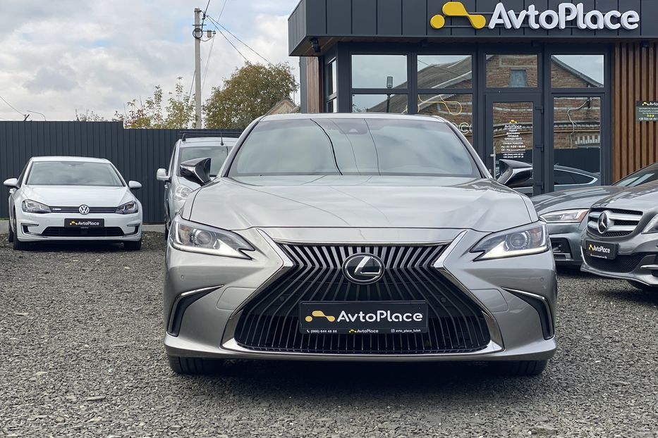Продам Lexus ES 250 2021 года в Луцке