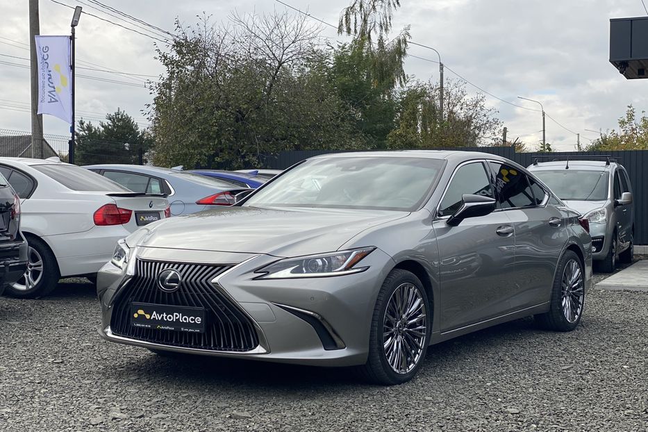 Продам Lexus ES 250 2021 года в Луцке