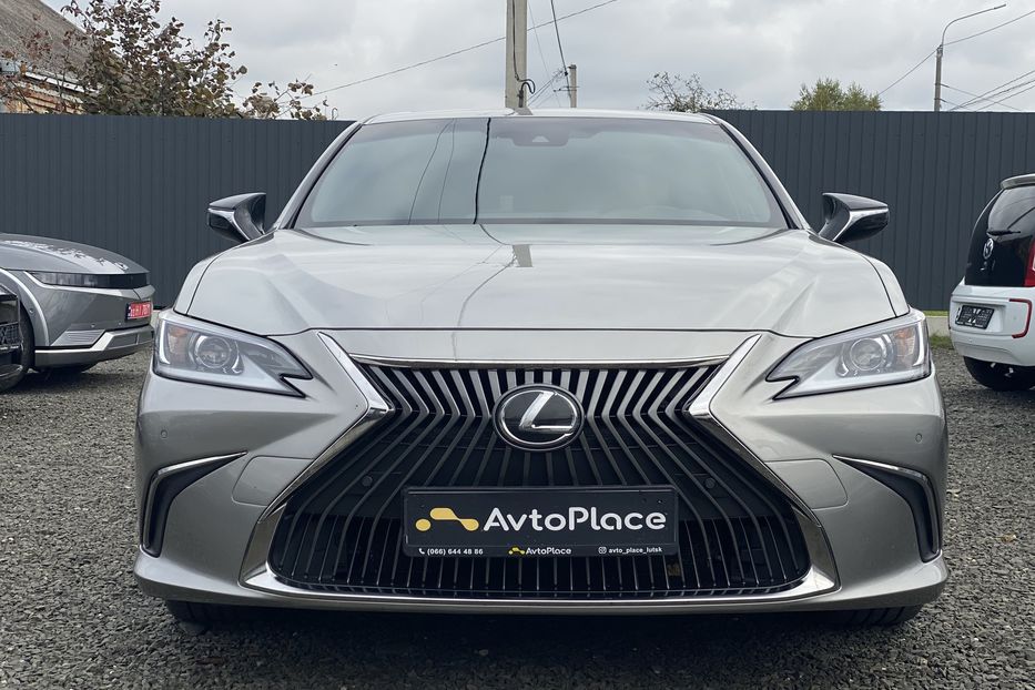 Продам Lexus ES 250 2021 года в Луцке