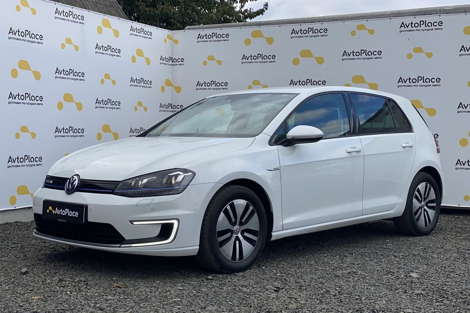 Продам Volkswagen e-Golf 2016 года в Луцке