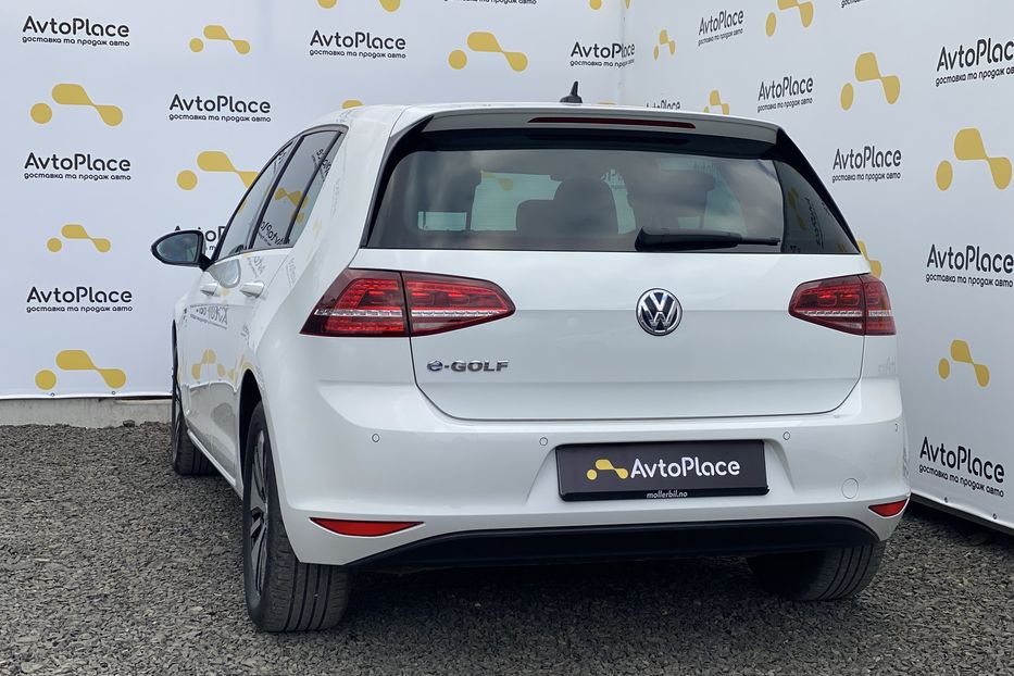 Продам Volkswagen e-Golf 2016 года в Луцке