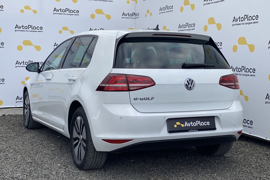 Продам Volkswagen e-Golf 2016 года в Луцке