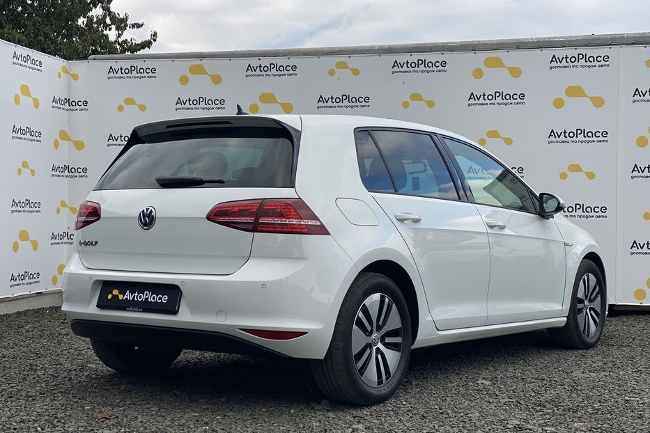Продам Volkswagen e-Golf 2016 года в Луцке
